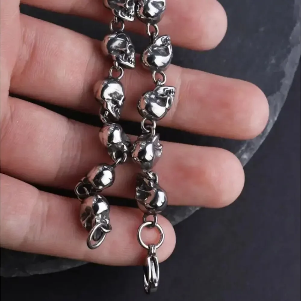 Gothic 3D skull link chain silver tone bracelet